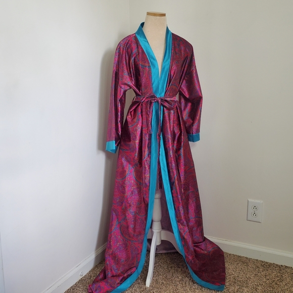 Vtg 70s Exclusively Yours Paisley Robe Made In USA